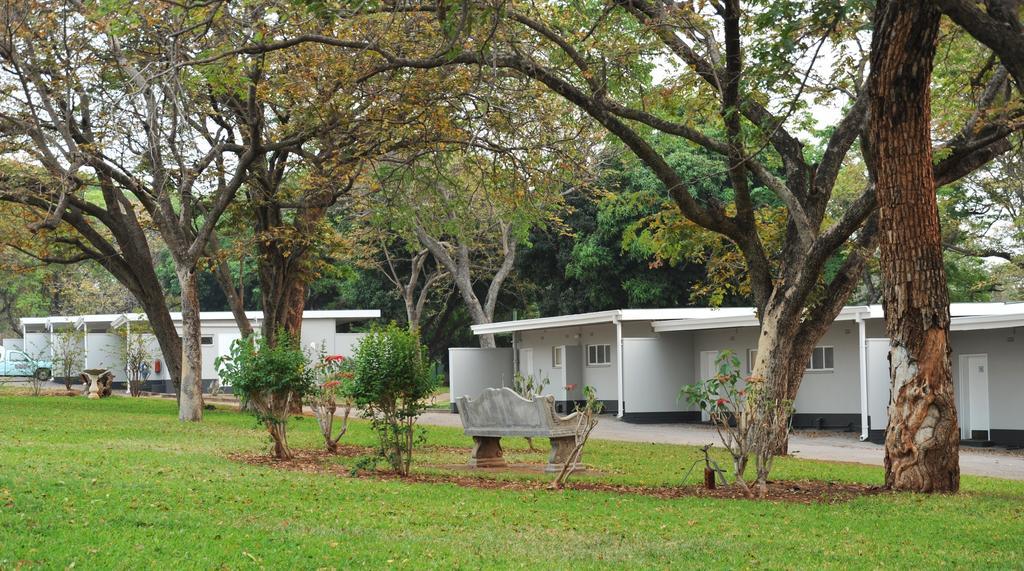 Cresta Sprayview Air Terjun Victoria Bagian luar foto